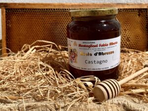 Barattolo di miele di castagno